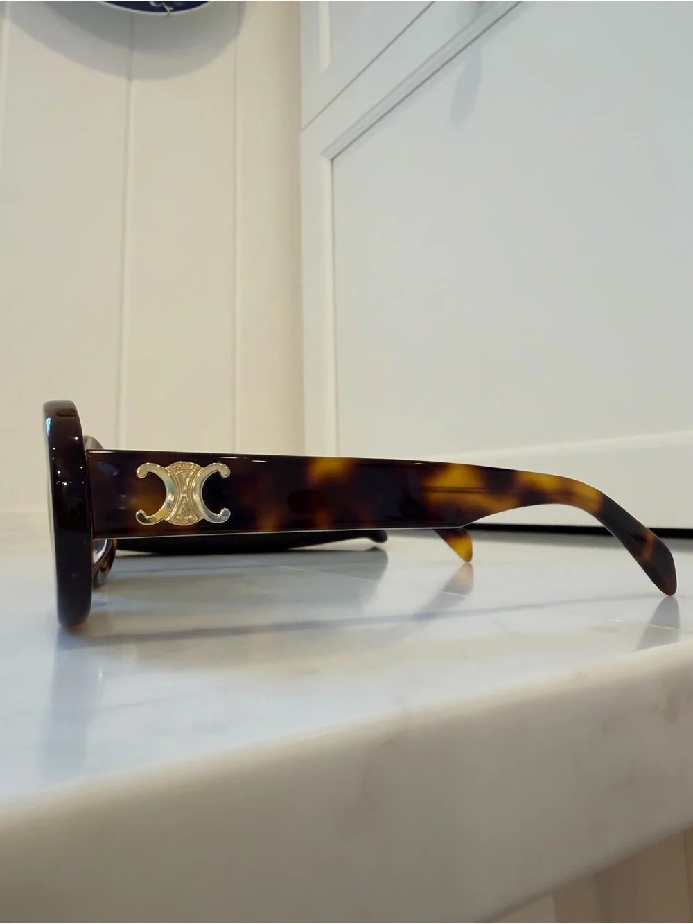 Celine Triomphe CL40194U in tortoise blonde/grey lenses